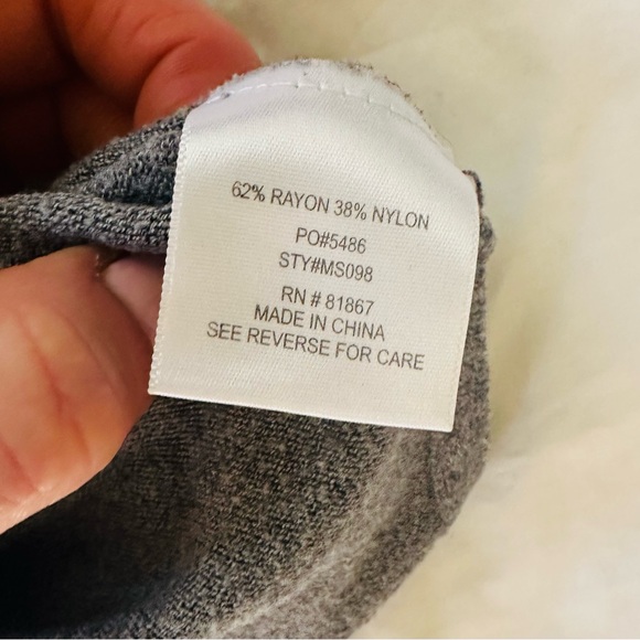 Olivia Sky Sz L Gray Puff Sleeve Women's Top - Picture 5 of 6